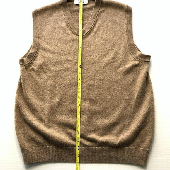 Turnbury Mens Sweater Vest sz L Extra Fine Merino Wool Tan Preppy - Picture 7 of 8